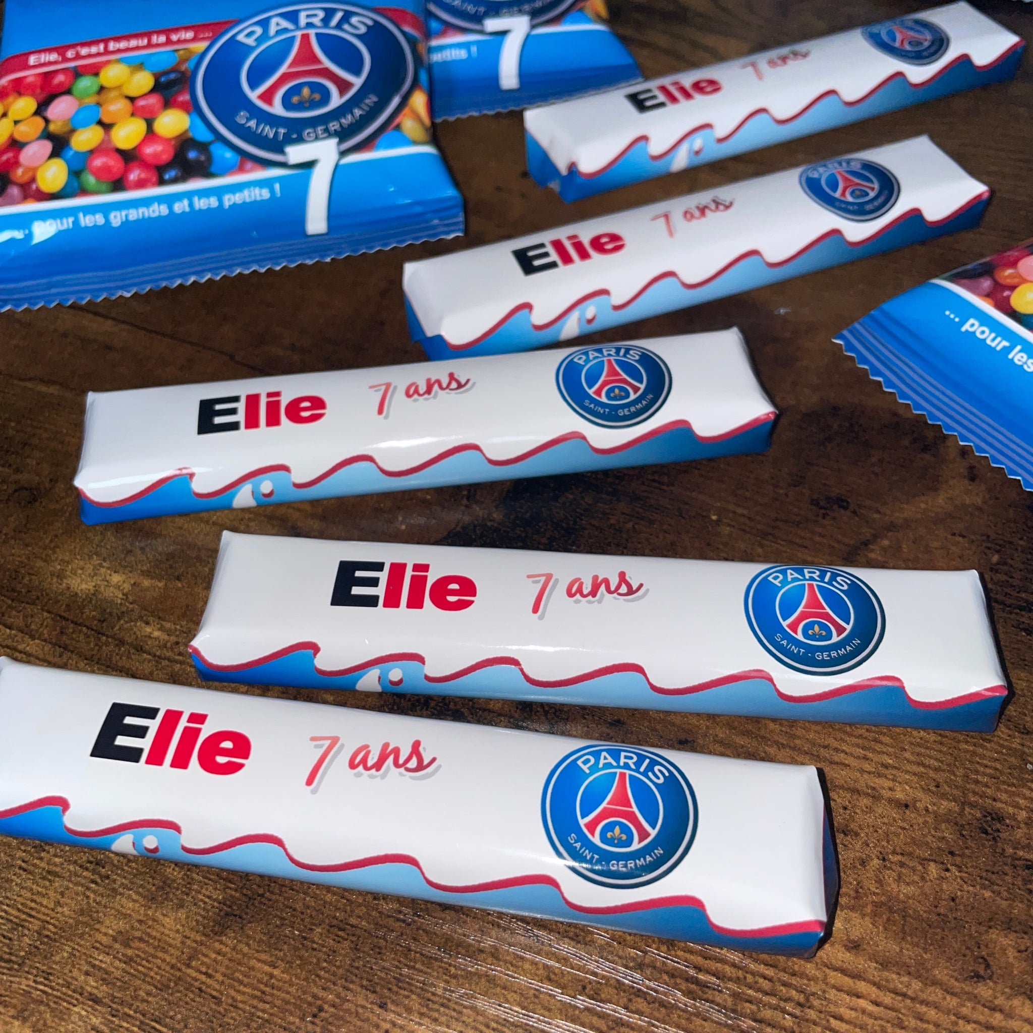 Carte d'anniversaire PSG pour fils – Paris SG Football Nut – Intérieur en  couleur – Envoi le jour même : : Fournitures de bureau